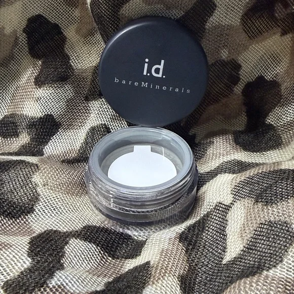 Vintage bareMinerals eyeshadow in the shade Peacock.Discontinued. - Picture 3 of 3